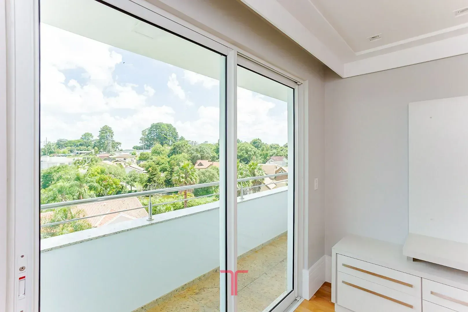 Дом 550 м² с 5 спальнями и приватным садом — photo 86