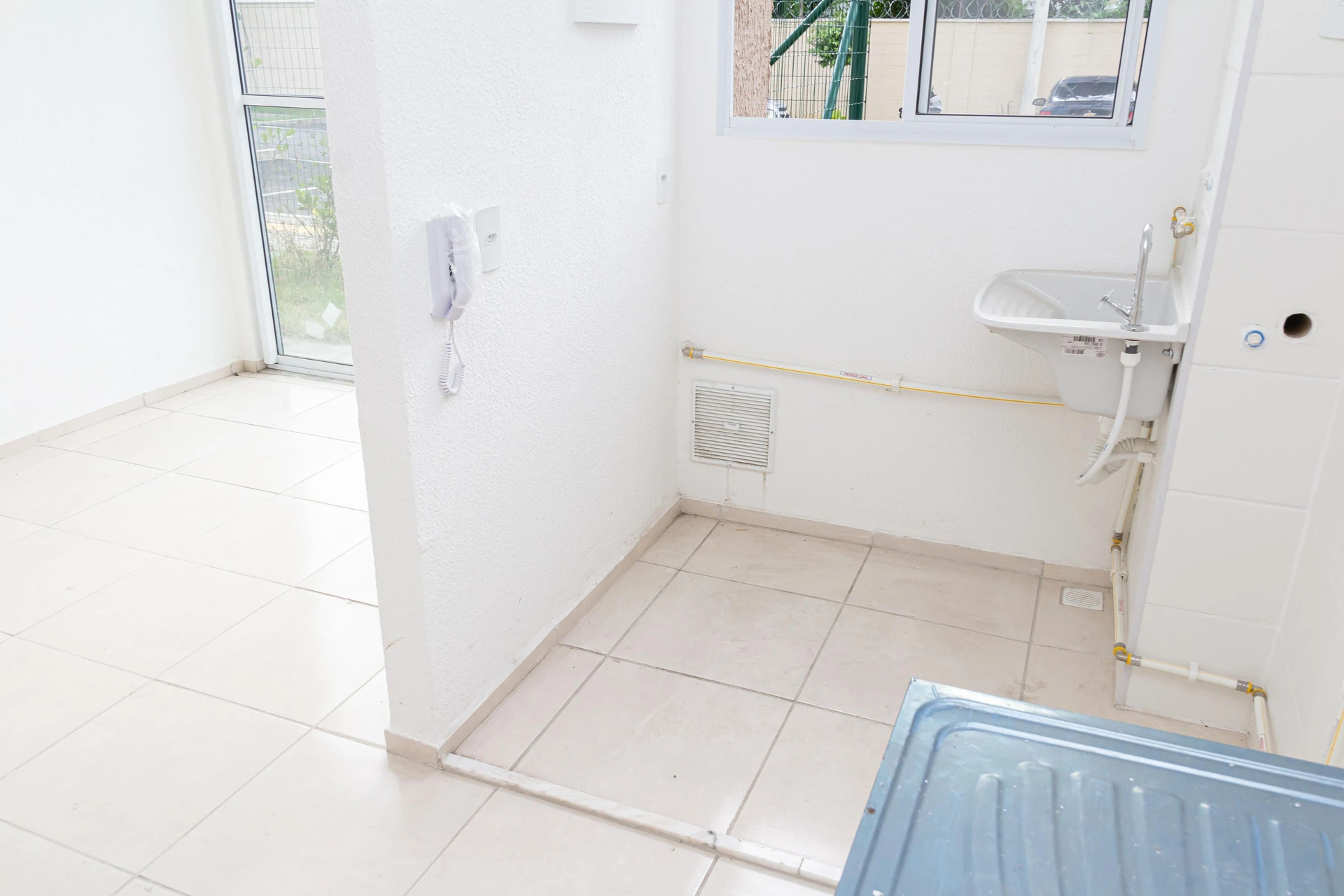 Apartamento de 2 habitaciones con balcón y jardín privado — photo 39
