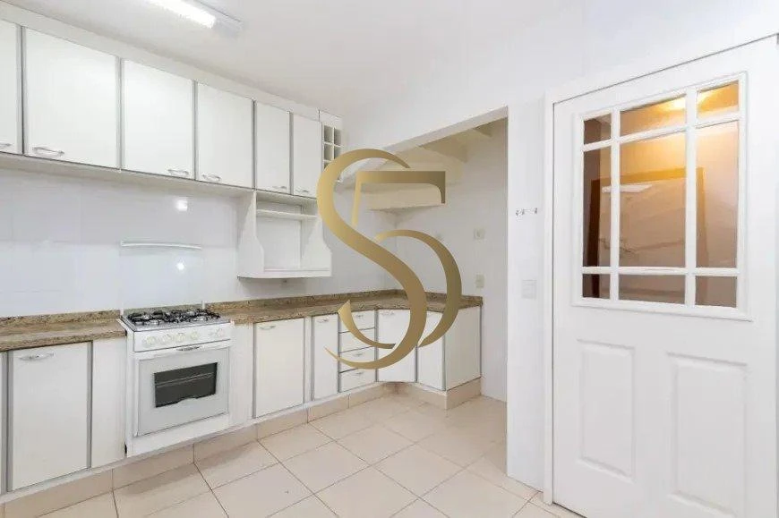 170 m² house with 4 bedrooms and a balcony — photo 4