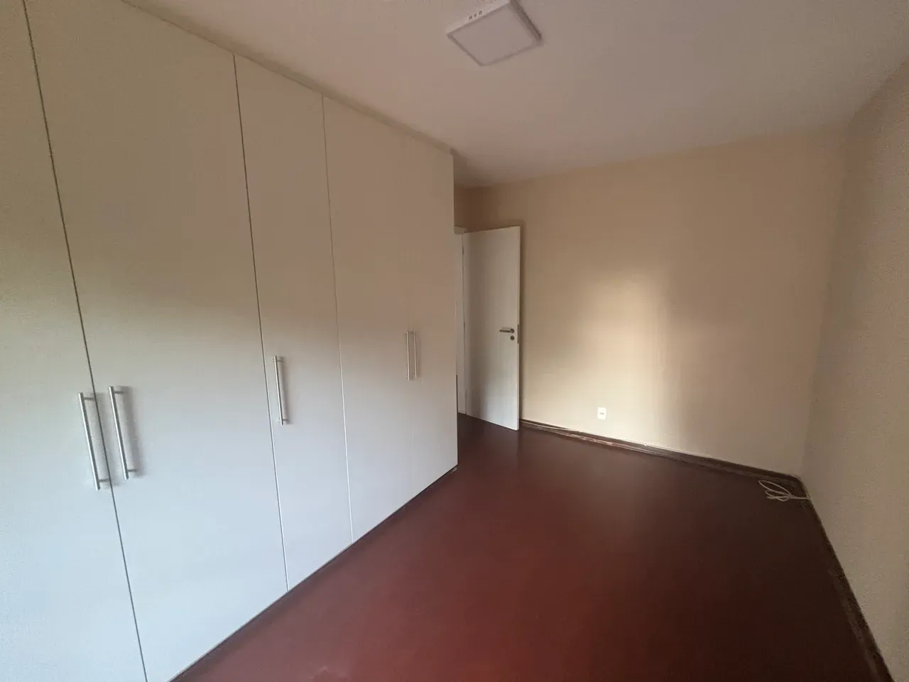 3-bedroom apartment with en-suite and balcony — photo 3