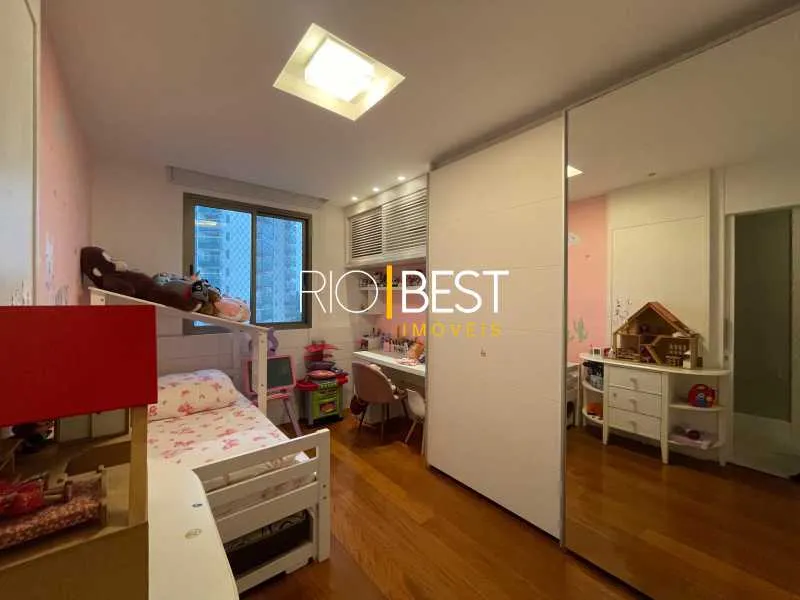 Apartamento de 4 quartos com cozinha integrada ao living — photo 21