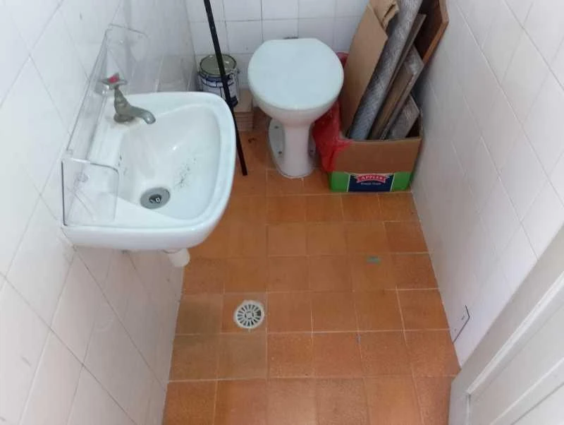 Unfurnished apartment with 3 bedrooms and 2 bathrooms — photo 11