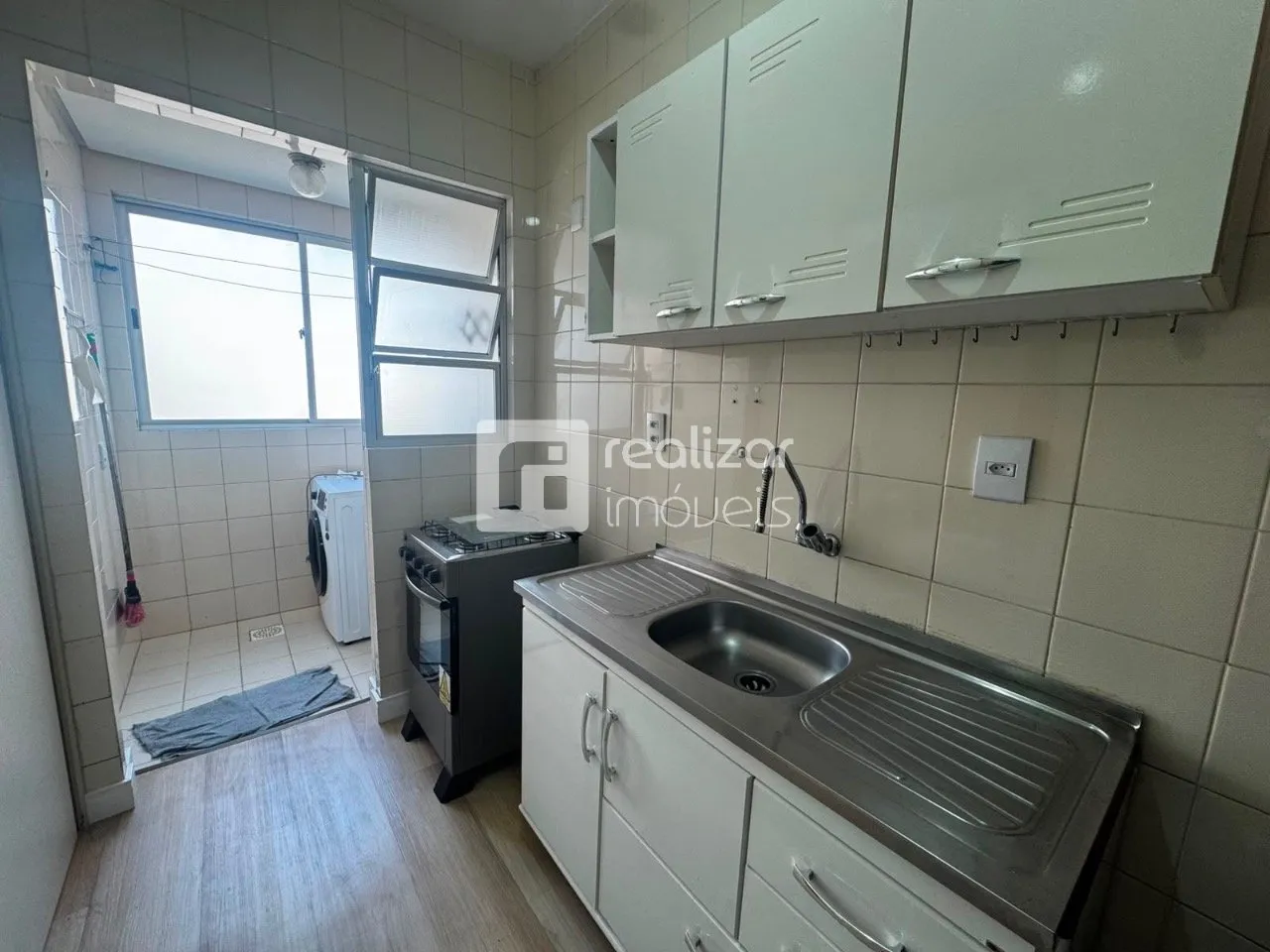 Квартира с 1 спальней и прачечной зоной и местом — photo 8