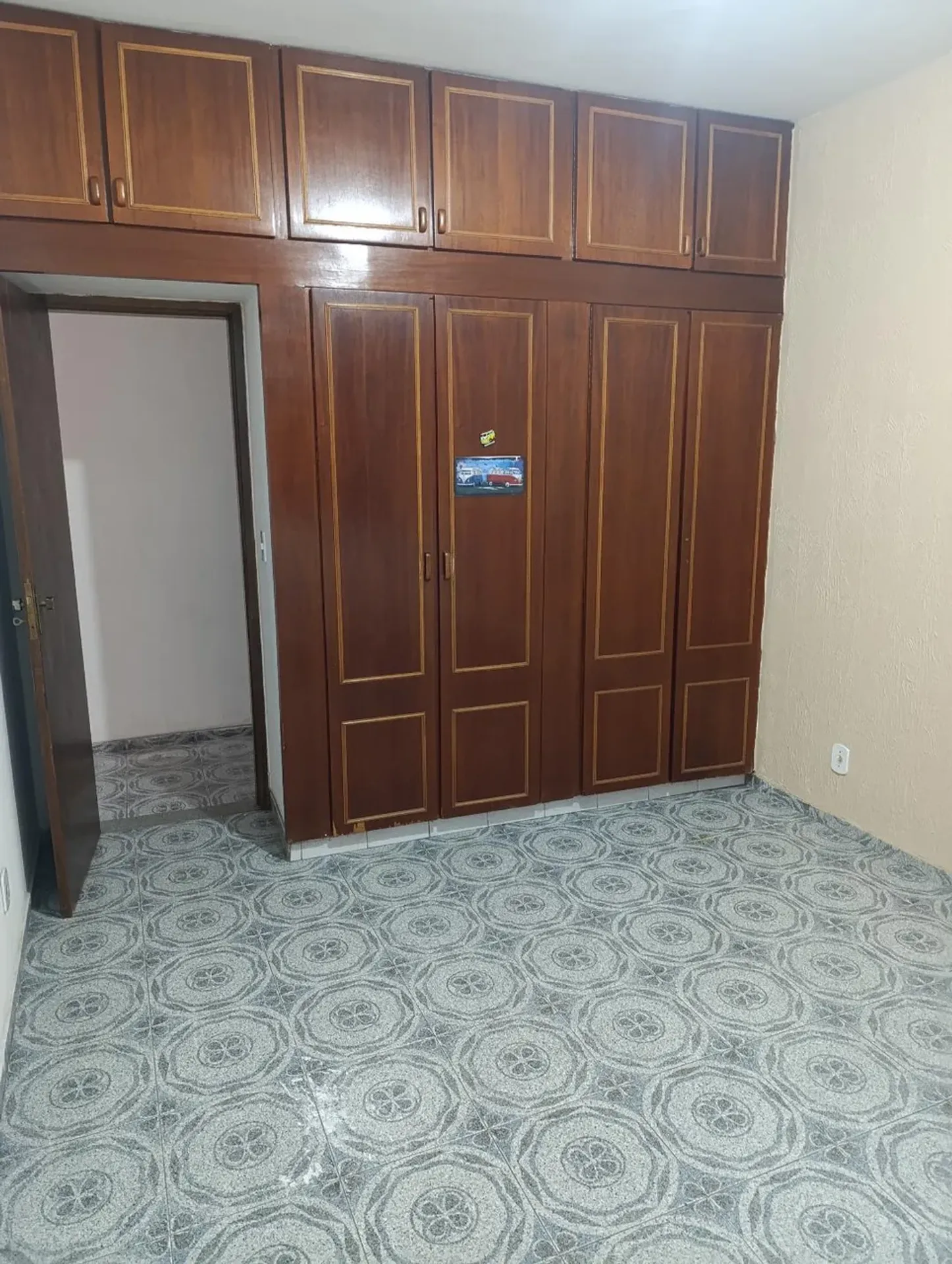 Ванна и 3 спальни: дом 283 м² — photo 3