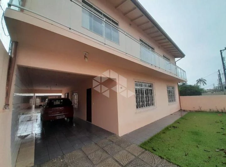 5-bedroom house with 3 parking spots and 360 m² — photo 4