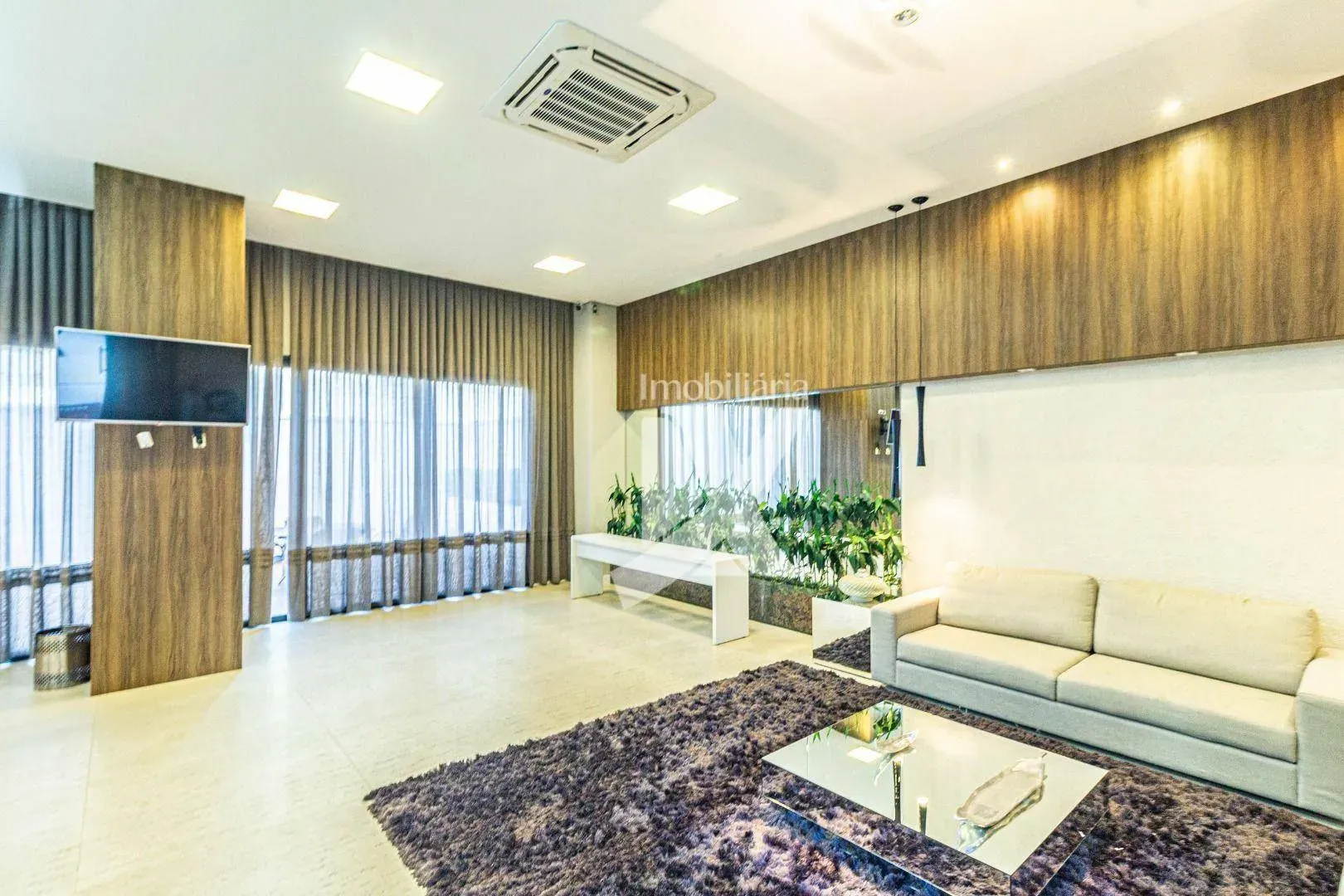 Furnished 2-bedroom apartment with open-plan kitchen — photo 31