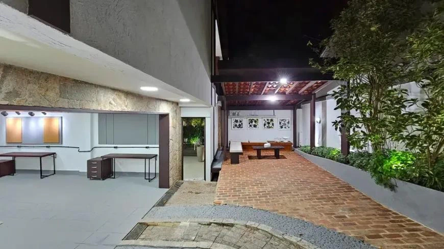 Rental house with 4 en-suite bedrooms and a pool — photo 9