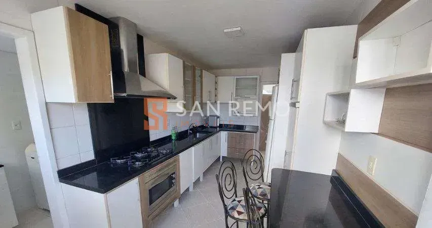 2-bedroom apartment with 3 bathrooms and 1 parking spot
