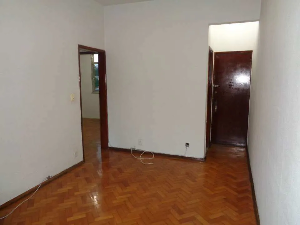 Apartment with a separate kitchen and 2 bedrooms — photo 9