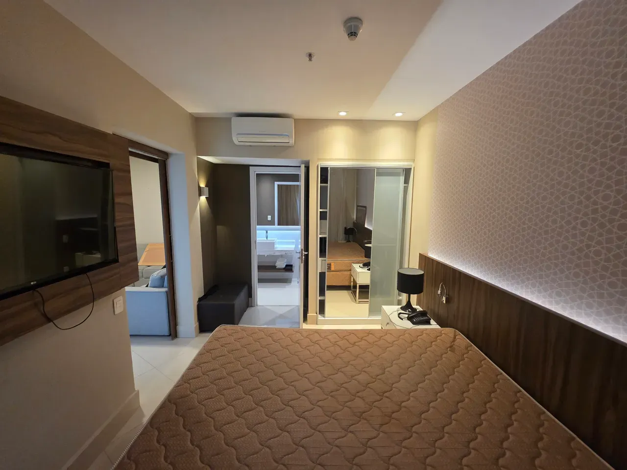Apartamento amueblado de 1 dormitorio con 76 m² y balcón — photo 14