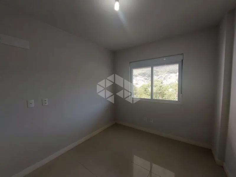 2-bedroom apartment with a mountain view in Florianópolis — photo 16