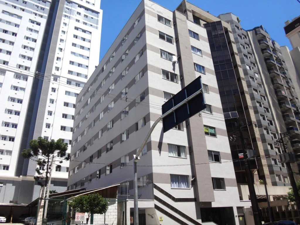 Furnished one-bedroom, 66 m² apartment in Curitiba — photo 9