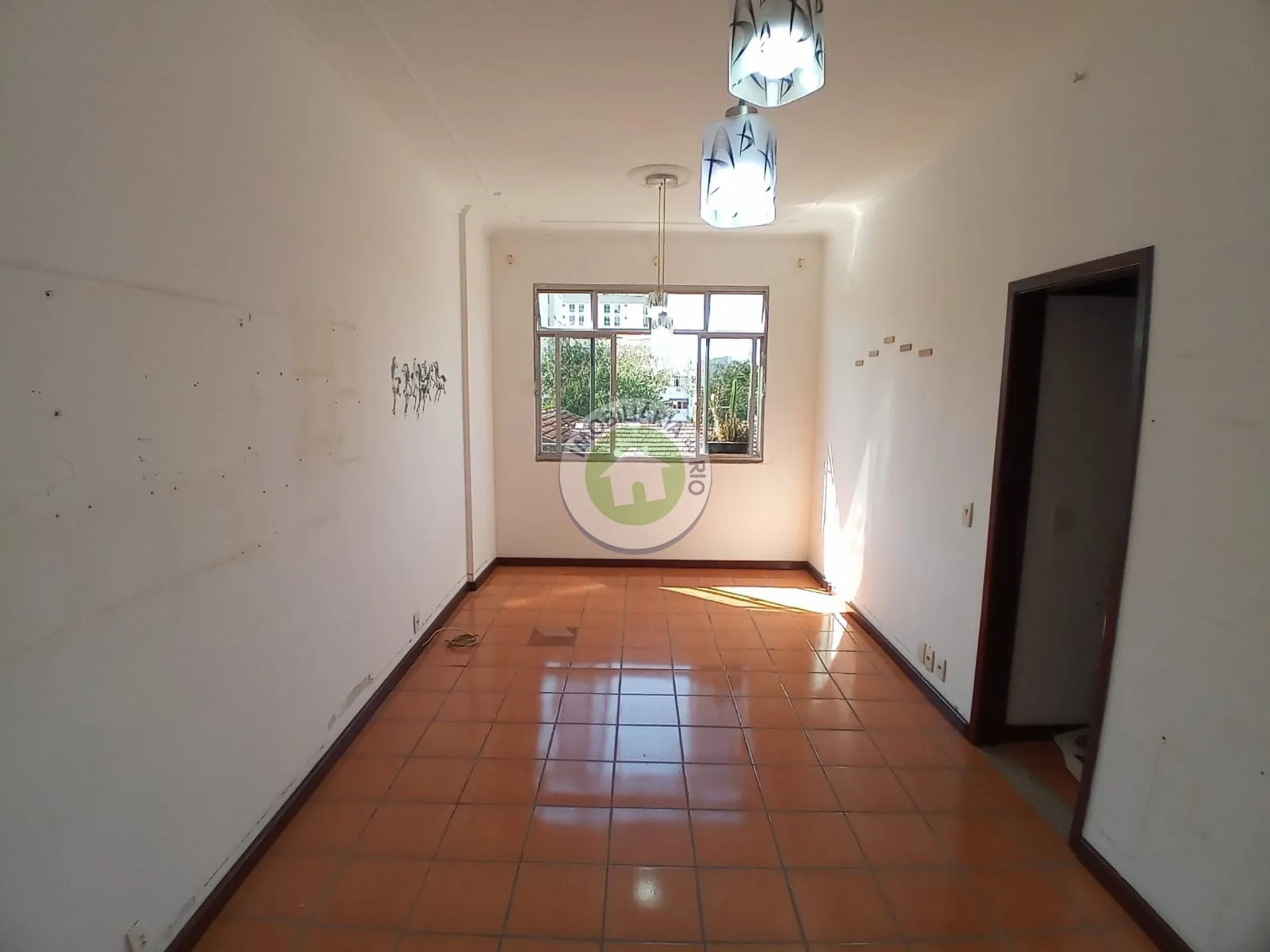 3-bedroom, 2-bath apartment with no parking space — photo 41