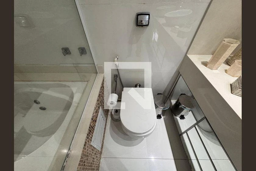 House, 382 m², with a bathtub — photo 32