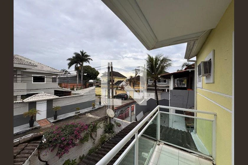 3-bedroom house with a mountain view in Rio de Janeiro — photo 8