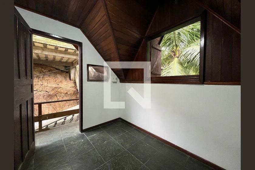 Casa com 2 quartos e varanda, 50 m² — photo 21
