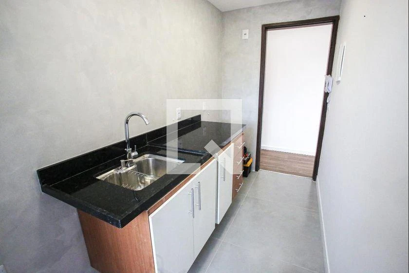 3-bedroom apartment in a building with a gym — photo 21