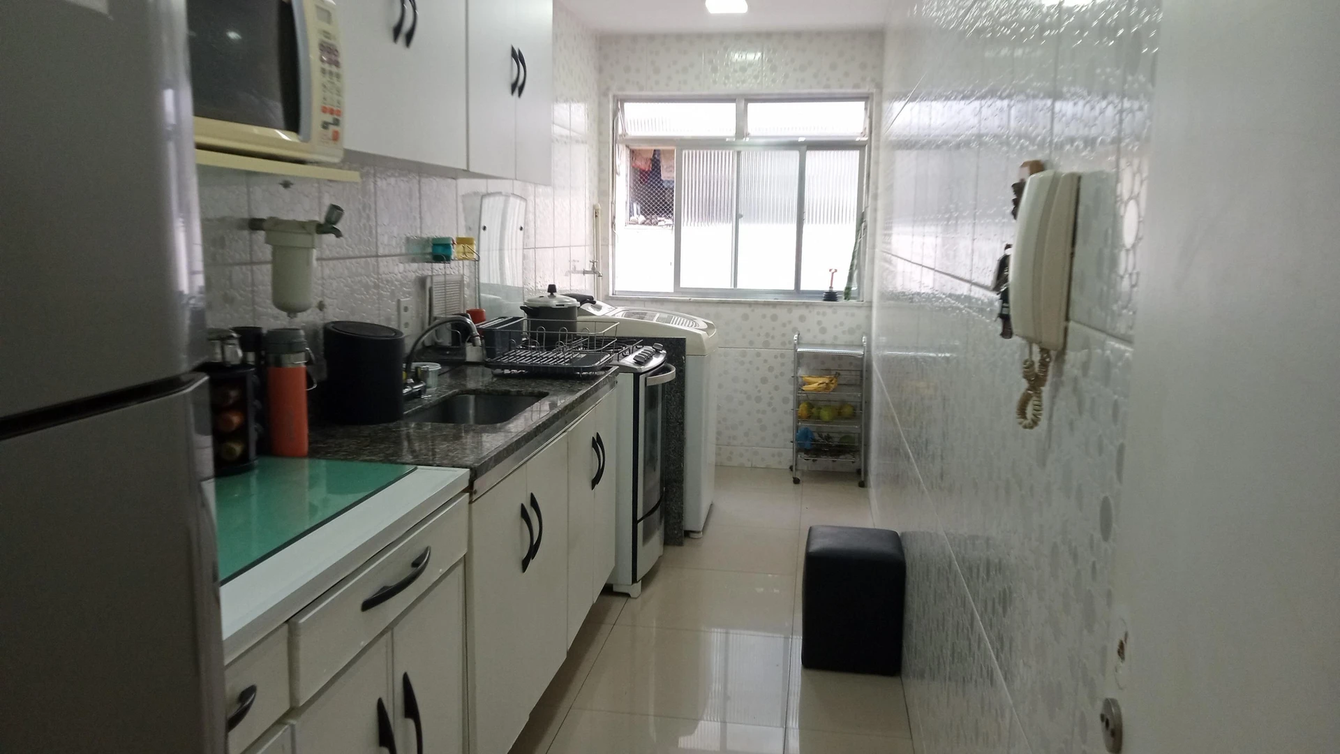 Furnished 3-bedroom apartment with 2 bathrooms — photo 11