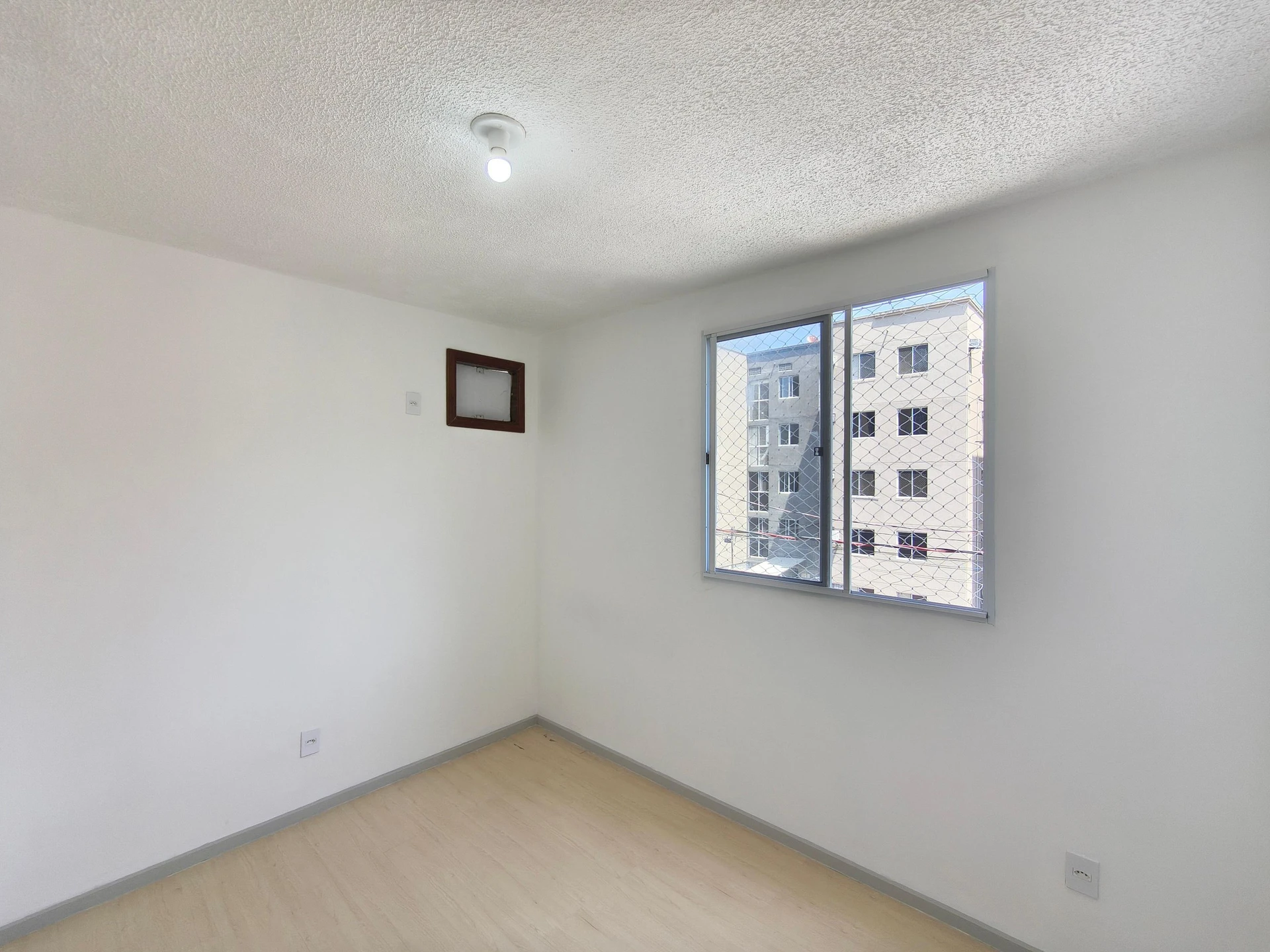 Apartamento de 2 quartos em condomínio com piscina — photo 25
