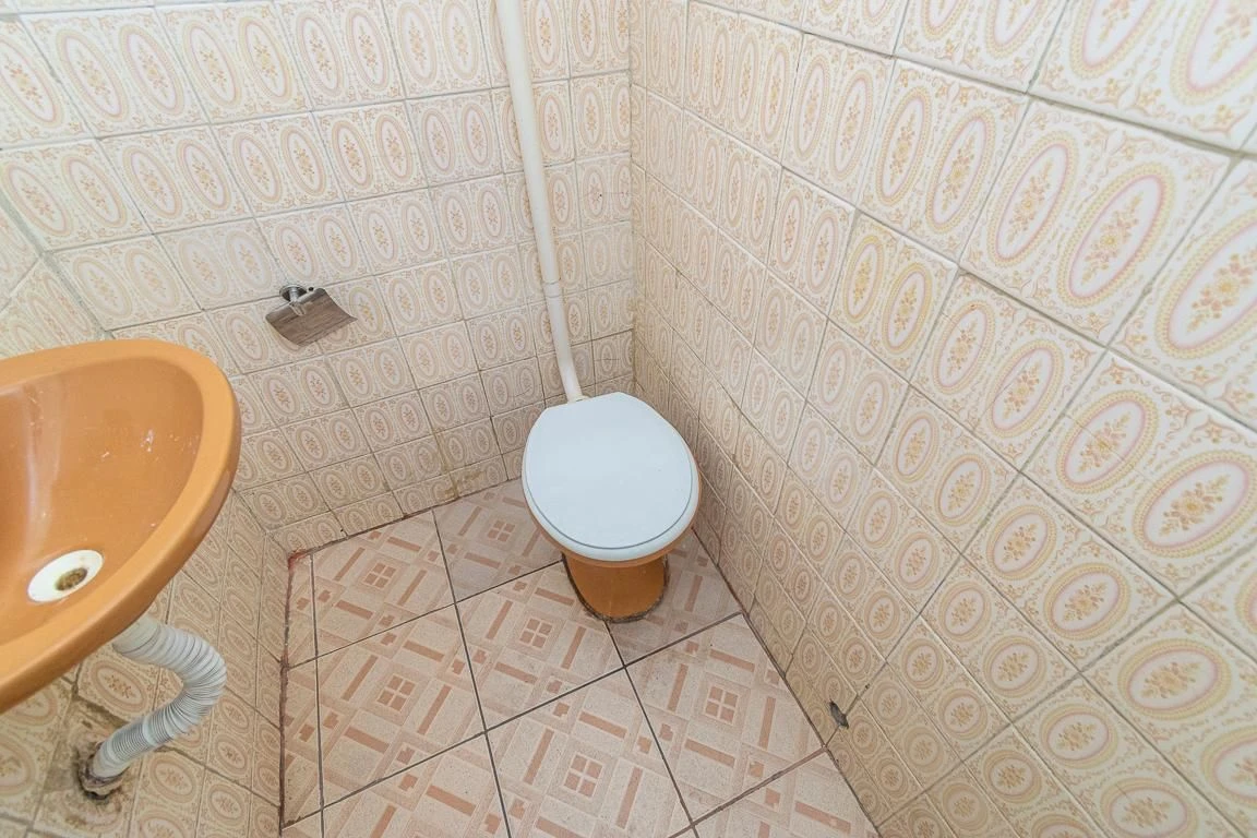 House with balcony, 2 bedrooms, no parking