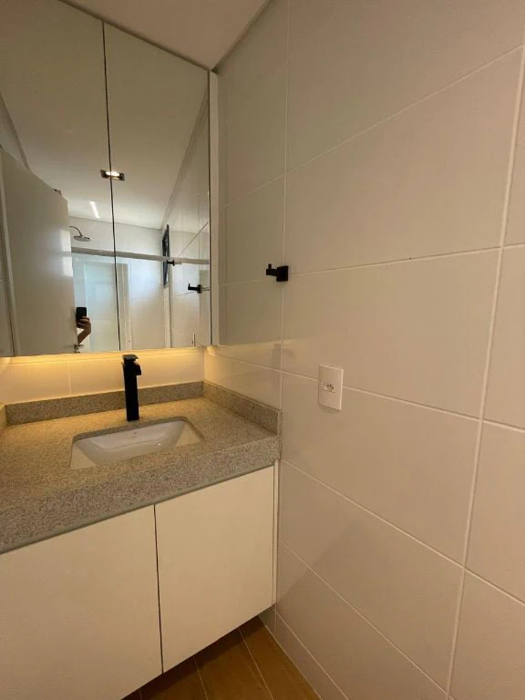 Furnished studio of 38 m² with 1 bedroom and 1 parking space — photo 3