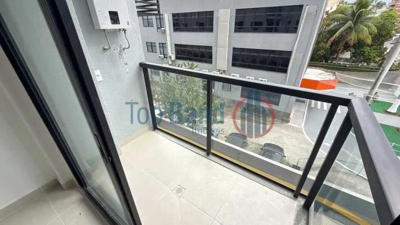 1-bedroom apartment with a balcony and open kitchen — photo 9
