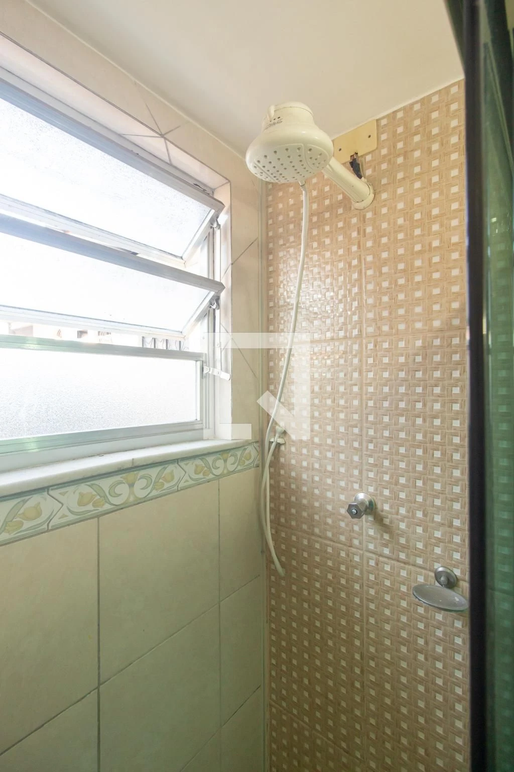 1-bedroom apartment with a separate gas kitchen
