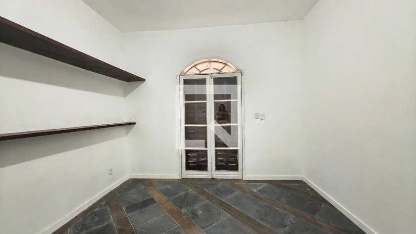 Сад и 4 спальни: дом 250 м² — photo 28