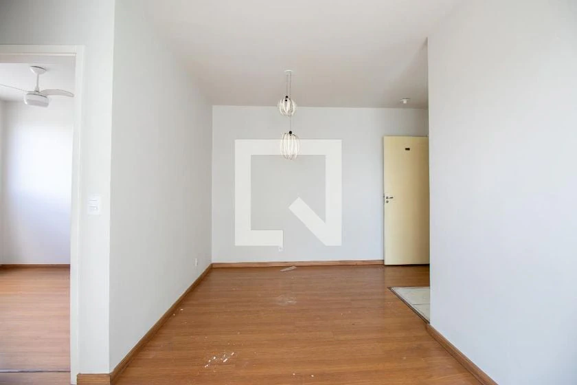 Apartment, 42 m², with wood or laminate floors — photo 5