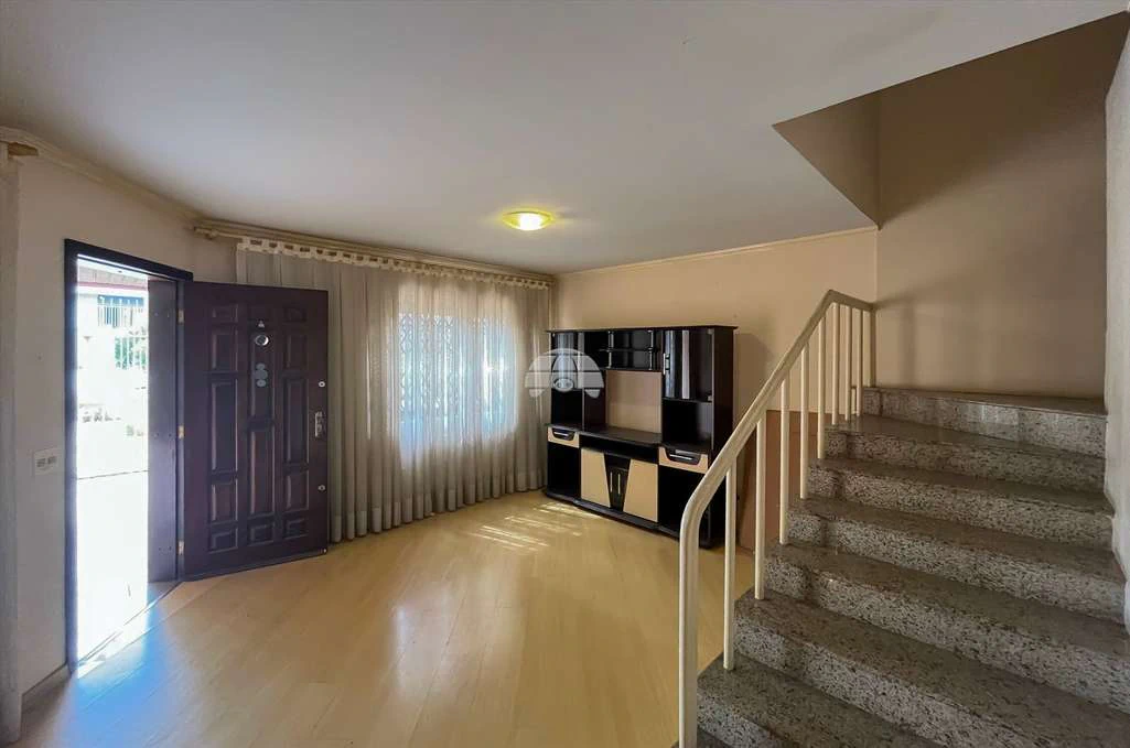 Unfurnished house with 3 bedrooms and 2 bathrooms — photo 3