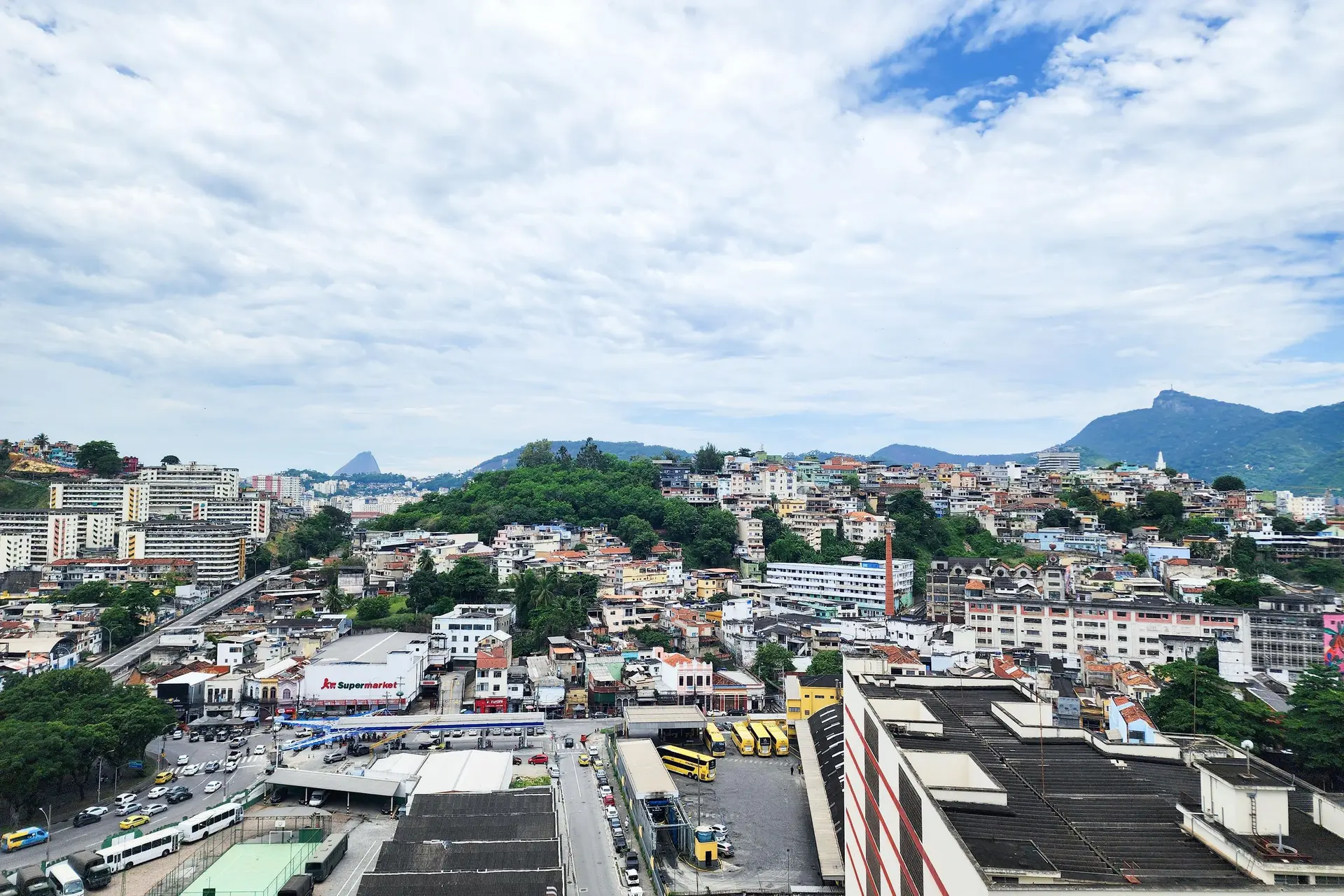 2 quartos e vista para as montanhas: apartamento de 48 m² — photo 40