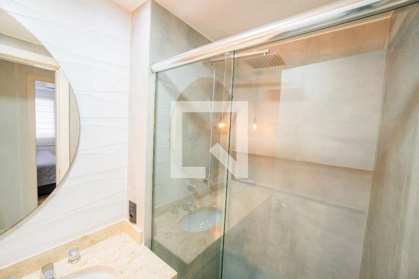 Furnished apartment, 65 m², with a glass-enclosed balcony — photo 40
