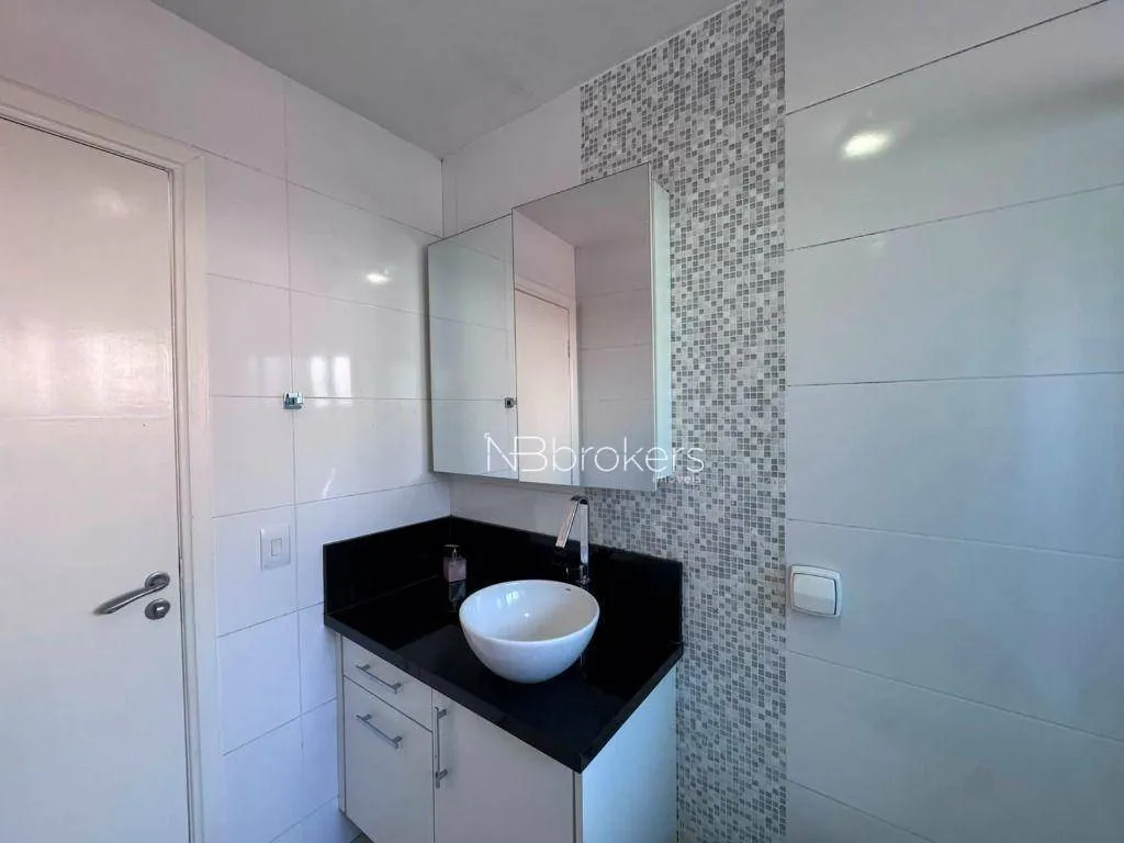 Furnished house, 180 m², with a bathtub — photo 47