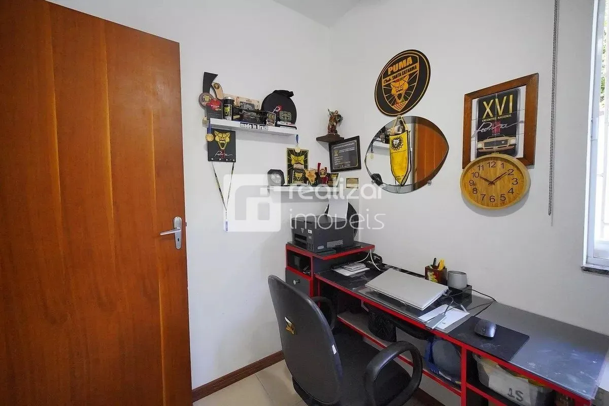 Furnished 5-bedroom house with equipped kitchen — photo 15
