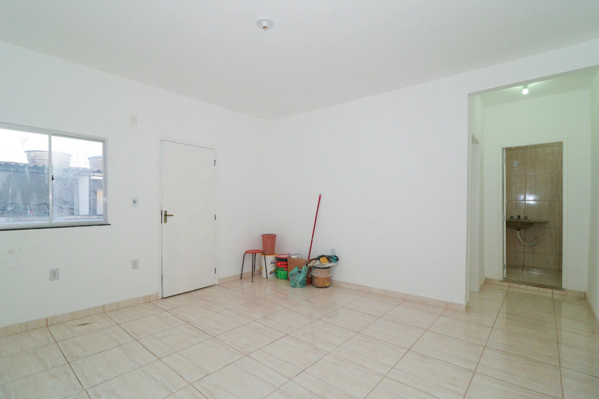 2-bedroom apartment with separate kitchen and no parking — photo 11