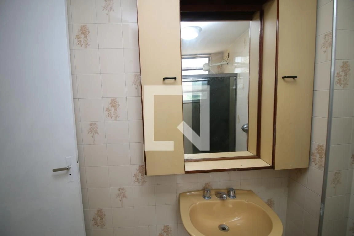 Rental apartment with 3 bedrooms and a balcony — photo 25