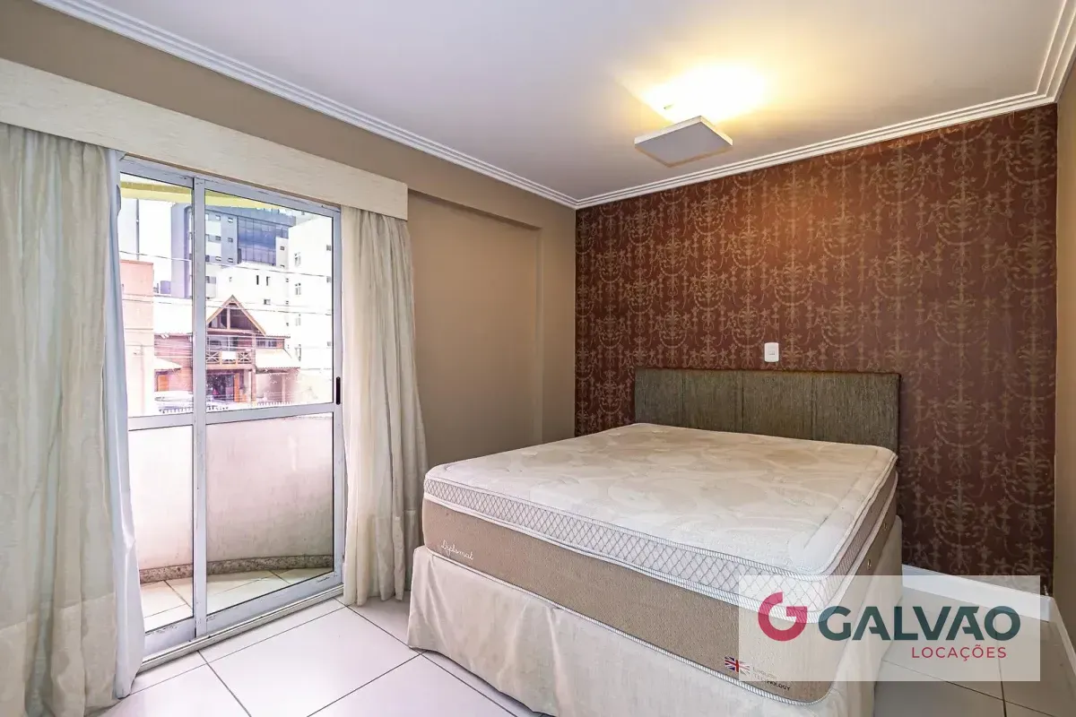 Гардеробна та 1 спальня: квартира 72 м² — photo 3
