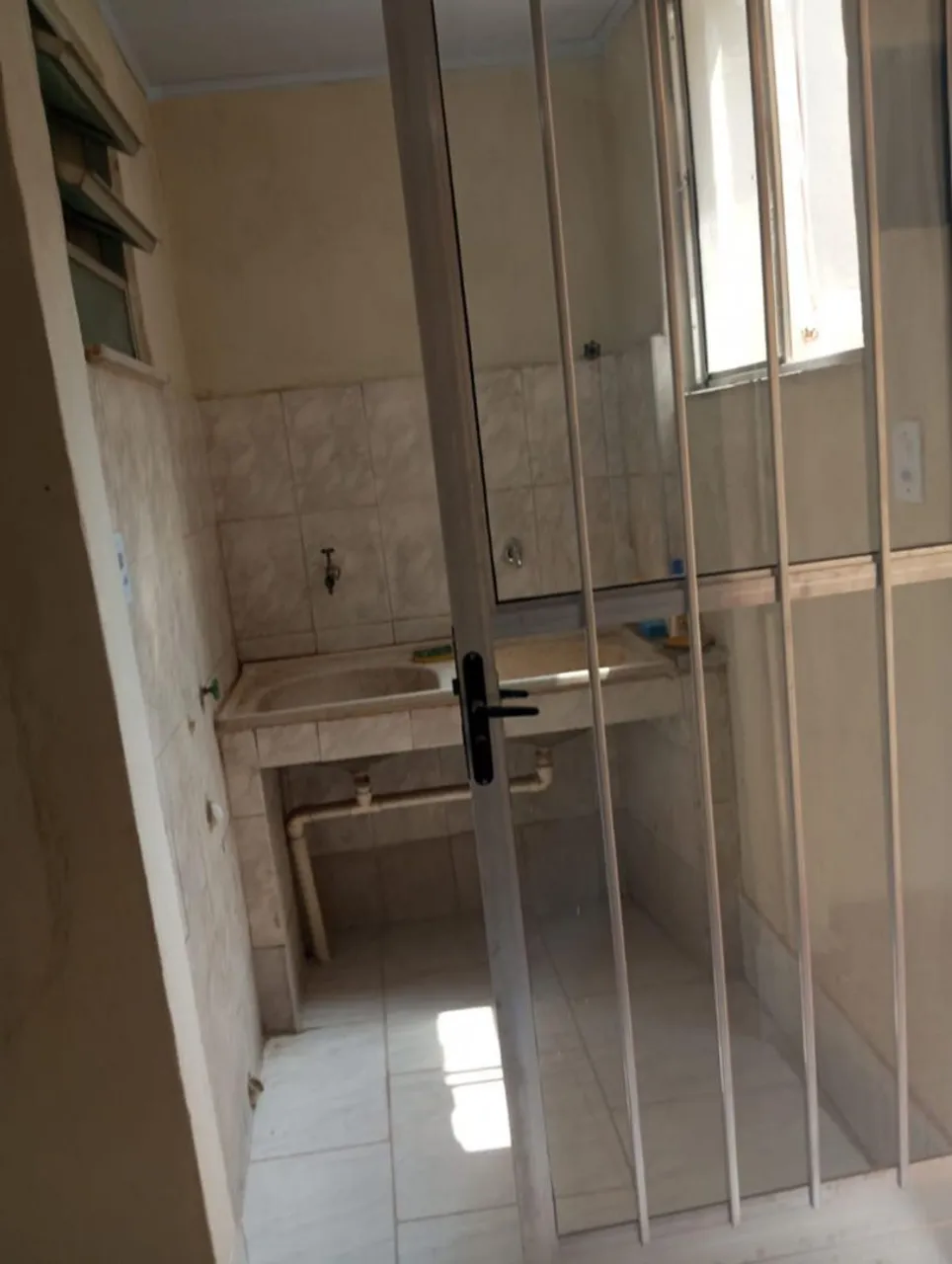 1-bedroom apartment with separate kitchen and parking — photo 2