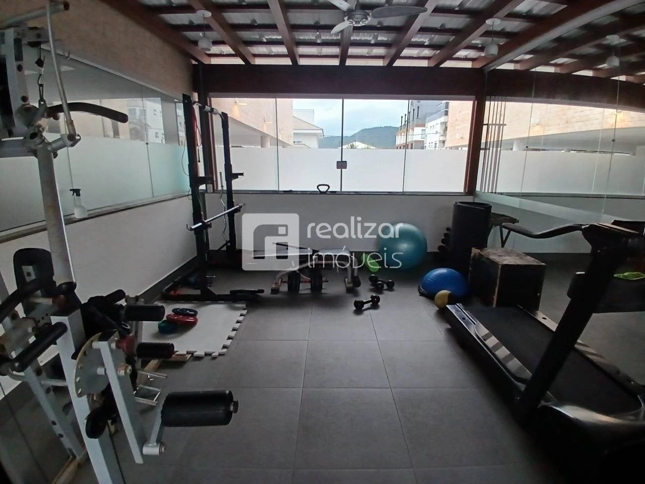 Furnished apartment, 228 m², with floor-to-ceiling windows — photo 18