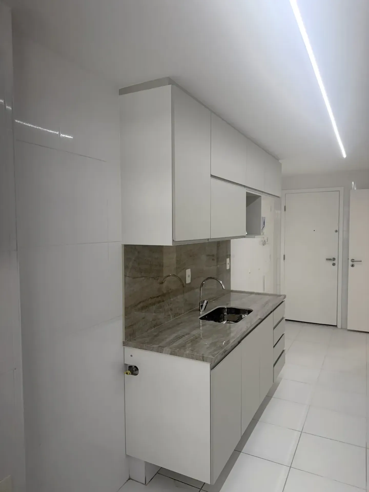 4-bedroom apartment with 125 m² and a balcony — photo 23