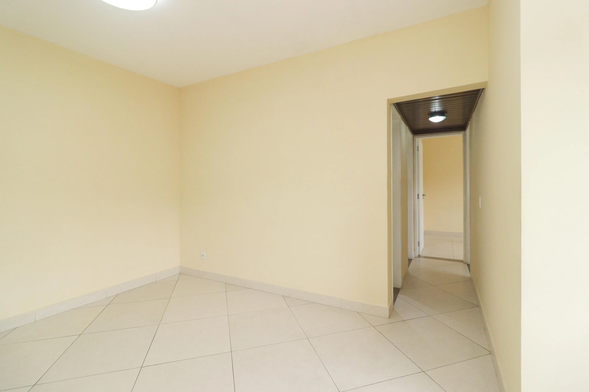 3-bedroom apartment with a mountain view — photo 31