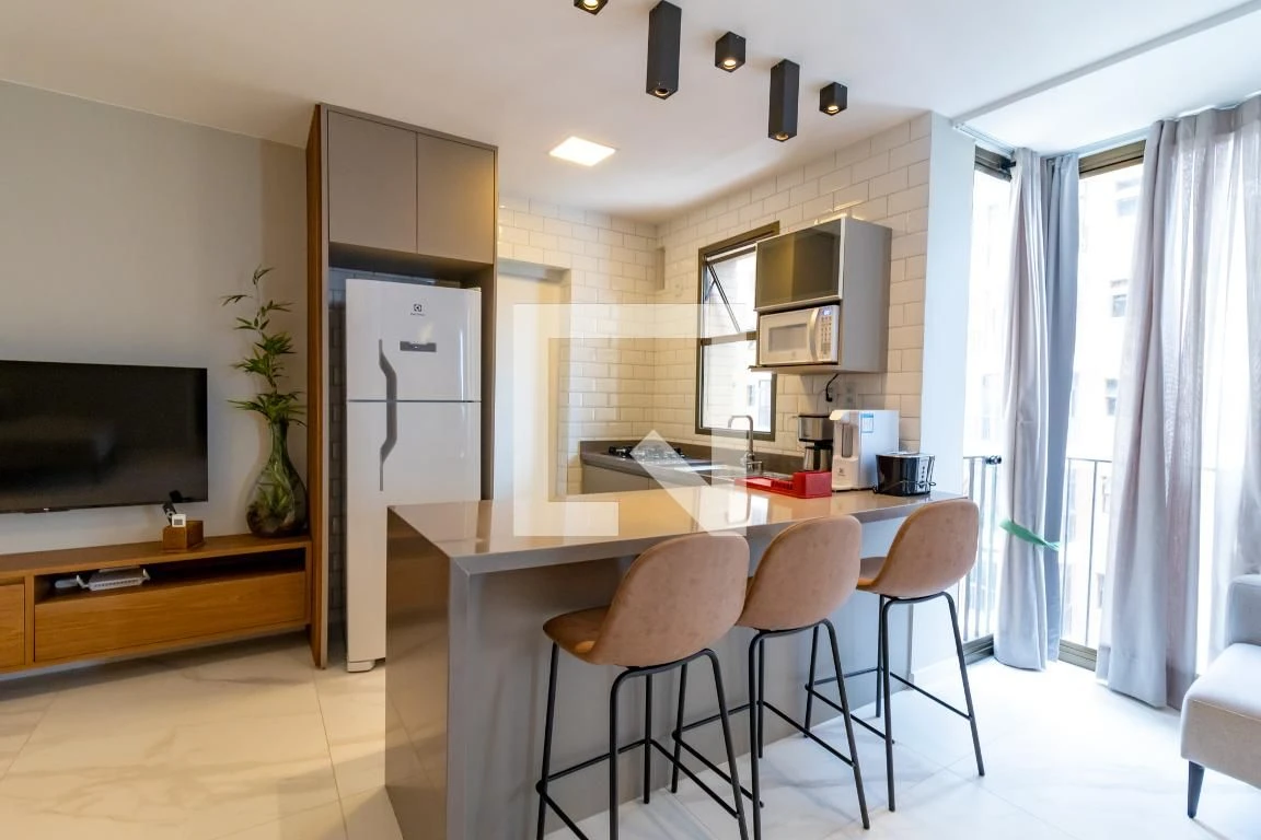 Apartamento mobiliado com 2 quartos e piscina no condomínio — photo 9