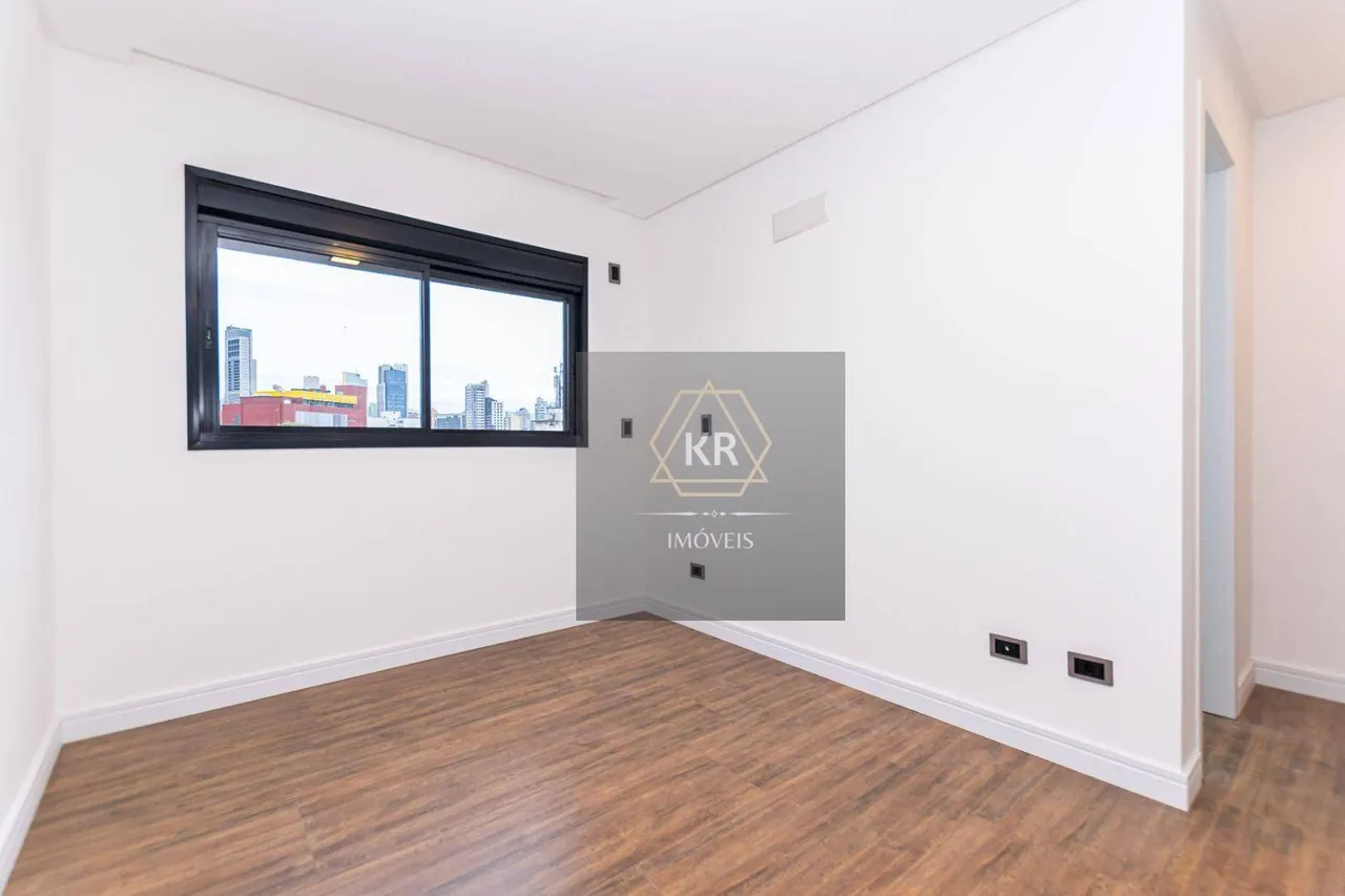 3-bedroom apartment with a private BBQ area — photo 17