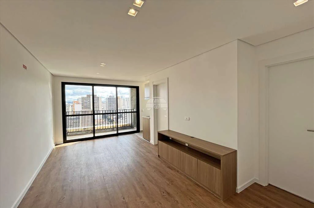 2-bedroom apartment with 81 m² and 1 bathroom — photo 2