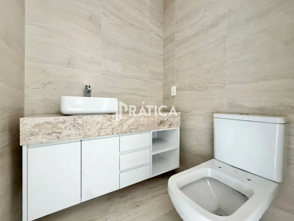 4-bedroom apartment in a building with an indoor pool — photo 33