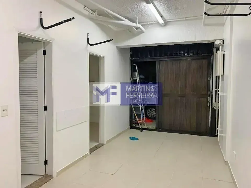 Furnished home with pool and shared BBQ area — photo 8