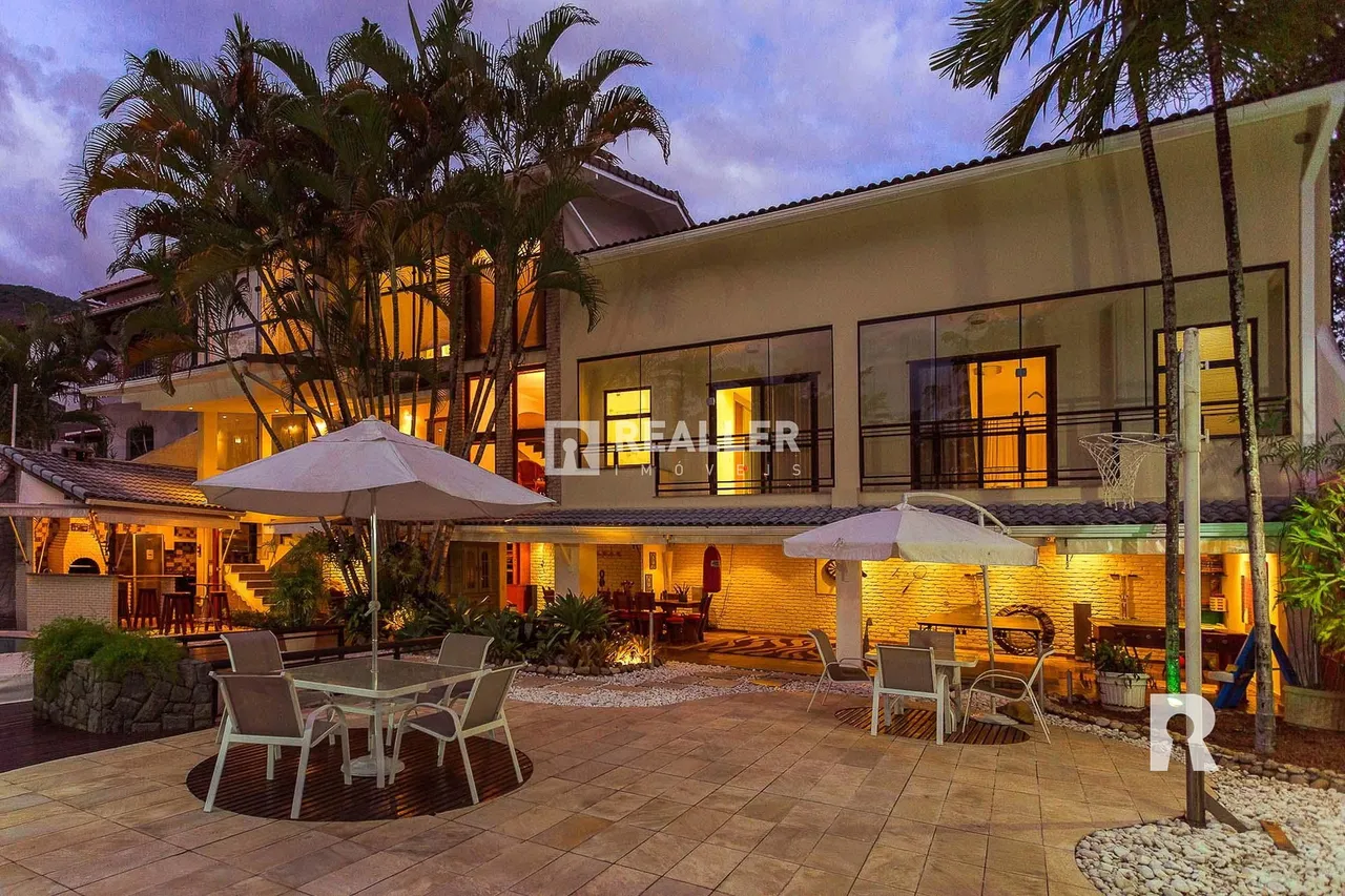 Casa amueblada con 5 dormitorios y piscina exterior — photo 8