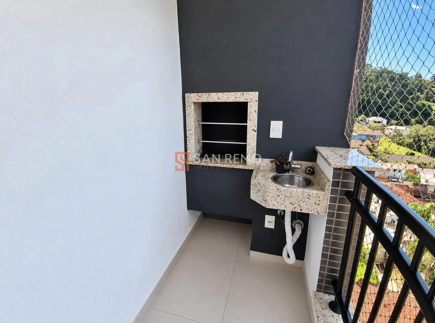 2-bedroom apartment with a washing machine in Florianópolis — photo 10