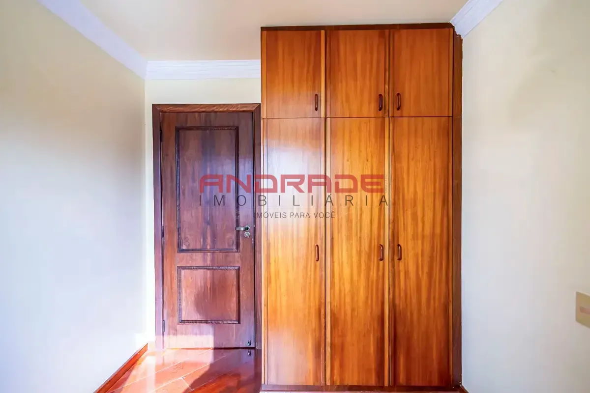 Unfurnished 3-bedroom apartment with 118 m² — photo 44