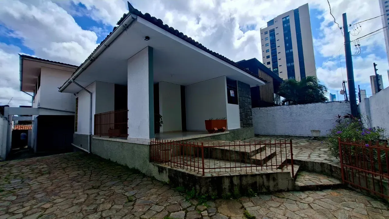 House with 4 en-suite bedrooms and electronic gate — photo 12